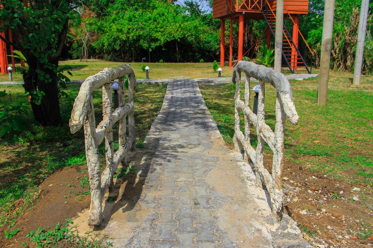 Готель Sigiri Royal Point Tree House Сігірія Екстер'єр фото